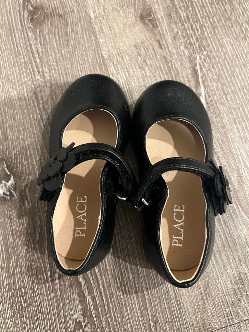 The Childrens Place Black Girls Mary Jane Dress Shoes with Flower Accent Toddler - Picture 2 of 4